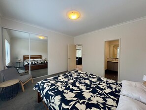 3 bedrooms, bed sheets