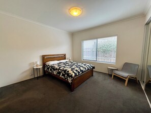 3 habitaciones y ropa de cama 