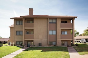 Exterior - St. George Getaway - Spacious, Updated 1 BD/1 BA, Sleeps 6 (St. George)