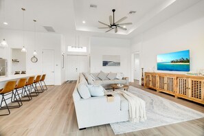 TV - Relax & Unwind: Canal-Front Escape with Pool & Lanai (Cape Coral)