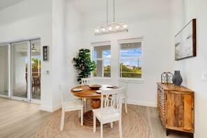 Dining - Relax & Unwind: Canal-Front Escape with Pool, Hot Tub & Lanai (Cape Coral)
