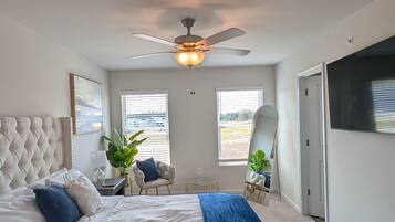 3 bedrooms, WiFi, bed sheets, wheelchair access