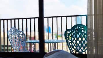 Condo, 1 Bedroom, Accessible, Smoking | Balcony
