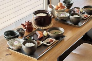 อาหารและเครื่องดื่ม