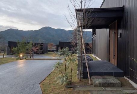 Exterior. KANSHUKUEN ESHIKOTO