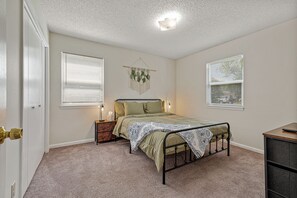 3 Schlafzimmer, Bügeleisen/Bügelbrett, kostenloses WLAN, Bettwäsche