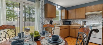Oaky Hideaway - 3Bd 1.5Ba, Highspeed WiFi, Fenced yard, Southside complex close!