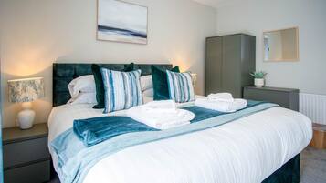 3 bedrooms, WiFi, bed sheets