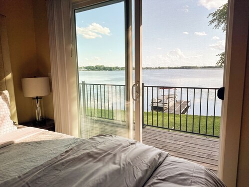 Grass Lake Getaway - Lakefront Duplex Sleeps 8