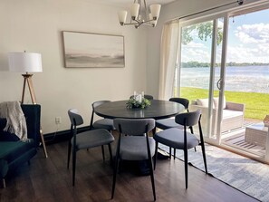 Dining - Stunning Grass Lake Duplex - Sleeps 8 (Jackson)