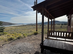 Terrace/patio - Nice quaint cabin in Panguitch Lake UT with a great view! (Panguitch)