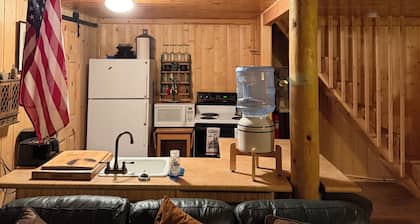 Nice quaint cabin in Panguitch Lake UT with a great view!