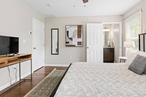 House (6 Bedrooms) | Interior