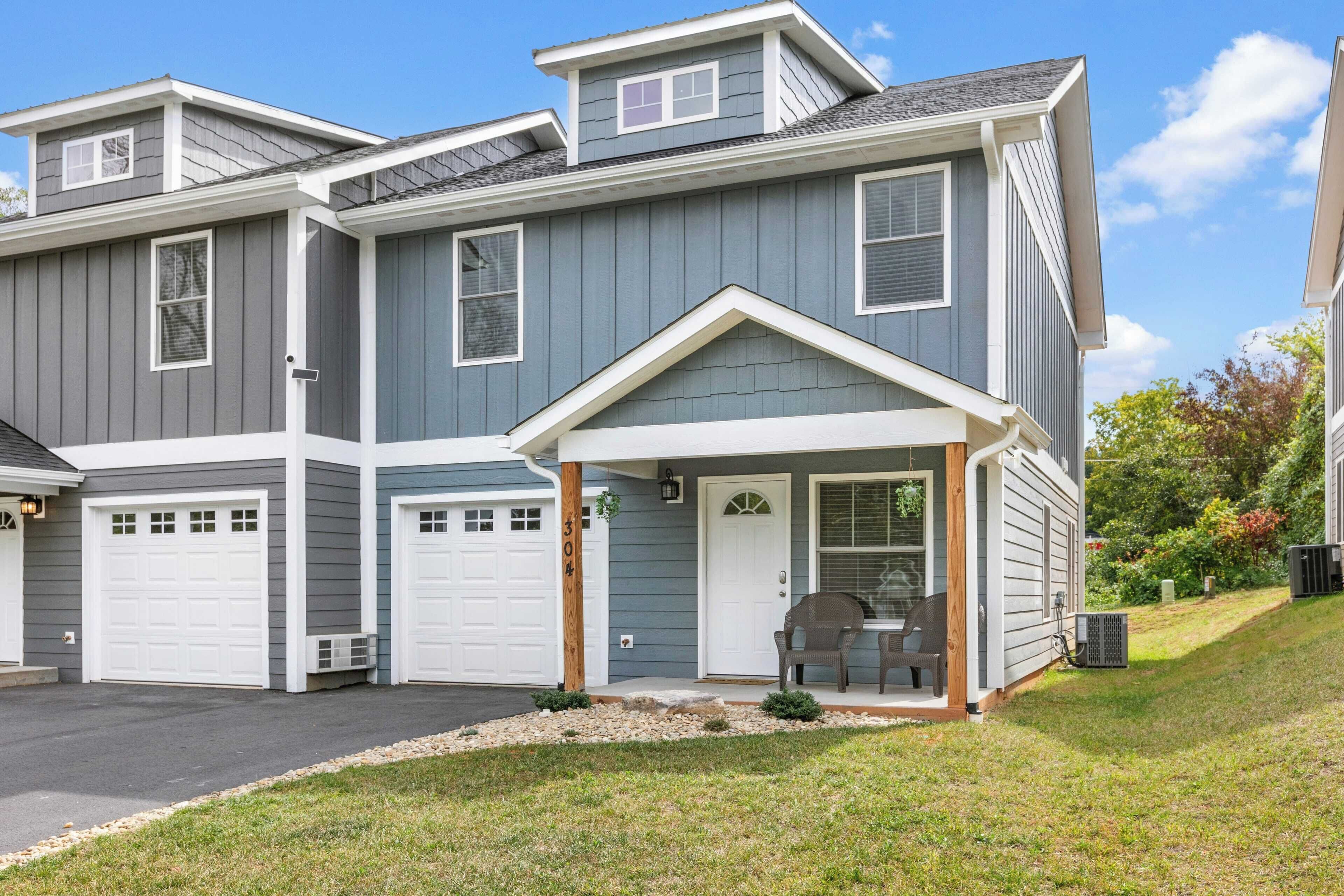 House (6 Bedrooms) | Front of property