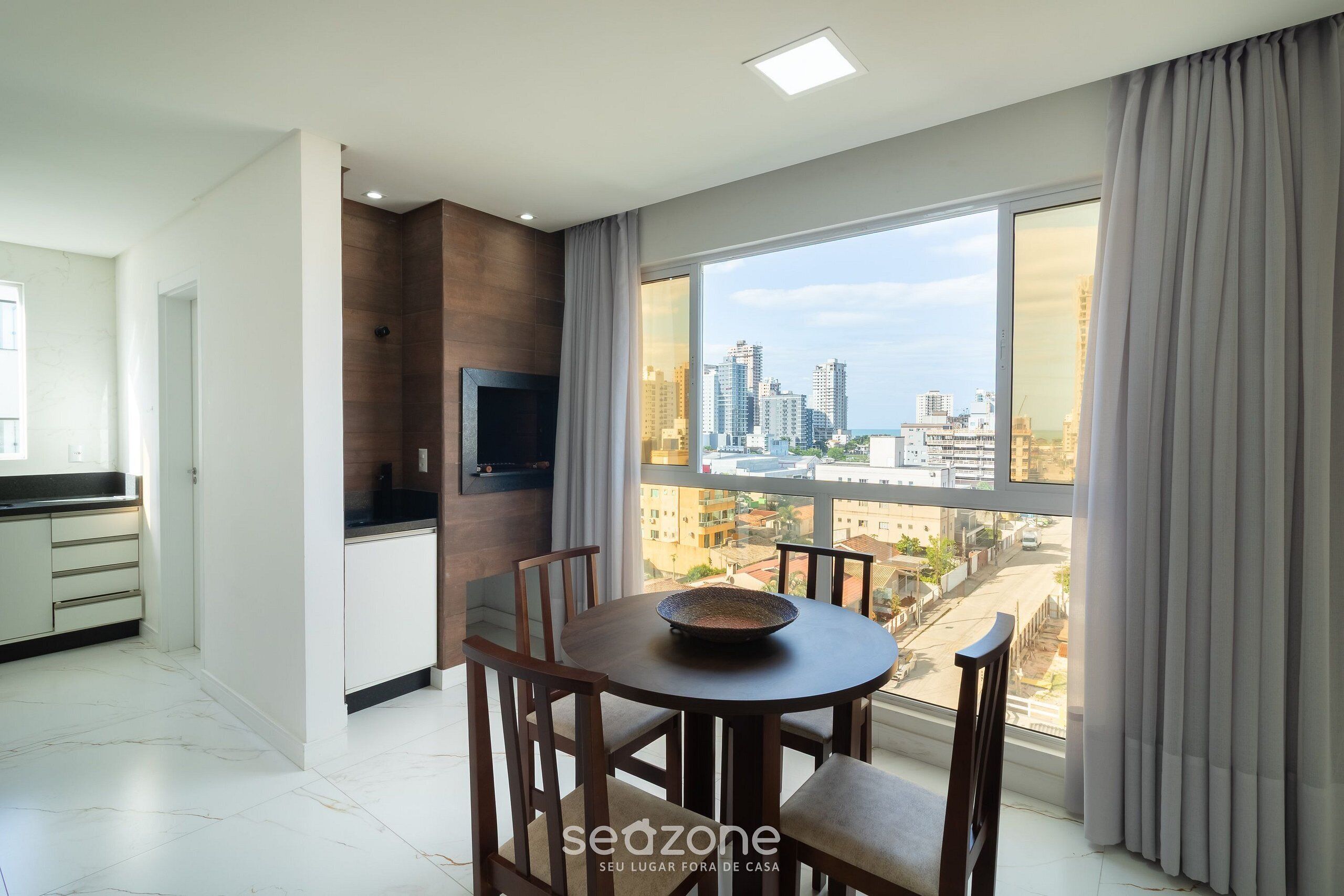 Basic Apartment | Dining