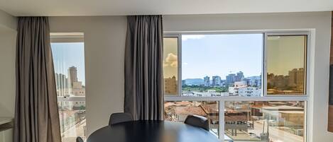 Basic Apartment | Dining