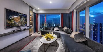 Deluxe 270° Canton Tower River View Suite | View from room