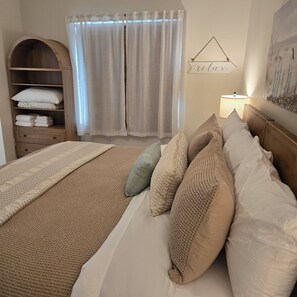 1 bedroom, free WiFi, bed sheets