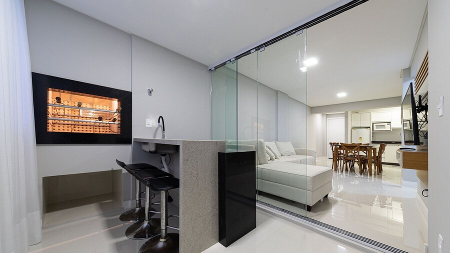 2BR Apt w/ Pkg & BBQ 450m From sea Ean503