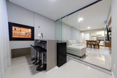2BR Apt w/ Pkg & BBQ 450m From sea Ean503