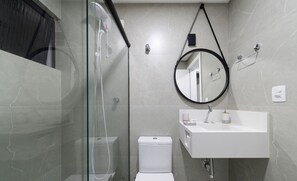 Bathroom - 2BR Apt w/ Pkg & BBQ 450m From sea Ean503 (Balneário Camboriú)
