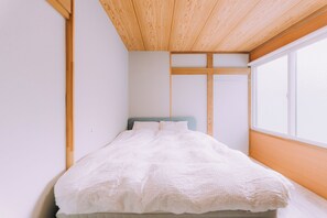 Strykejern/-brett, wi-fi (inkludert) og sengetøy