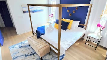 3 slaapkamers, een strijkplank/strijkijzer, gratis wifi, beddengoed