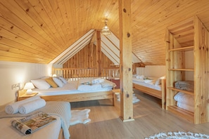 1 slaapkamer, een strijkplank/strijkijzer, gratis wifi, beddengoed