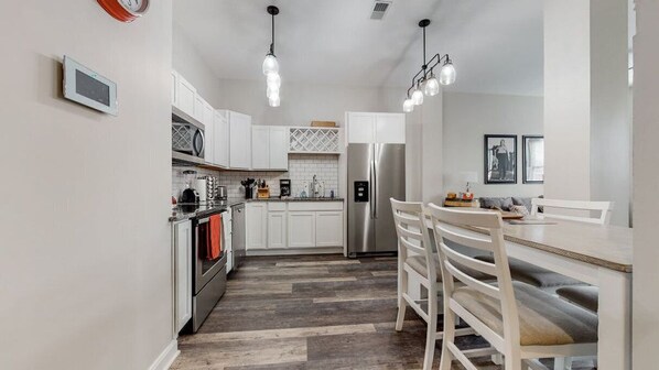 Microwave, oven, stovetop, dishwasher