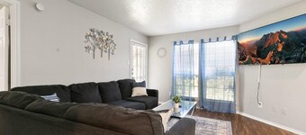 Stylish 1-Bedroom Apartment in the Heart of Plano