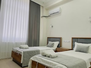 صورة غير مصنفة، 5 من 10، زرّ