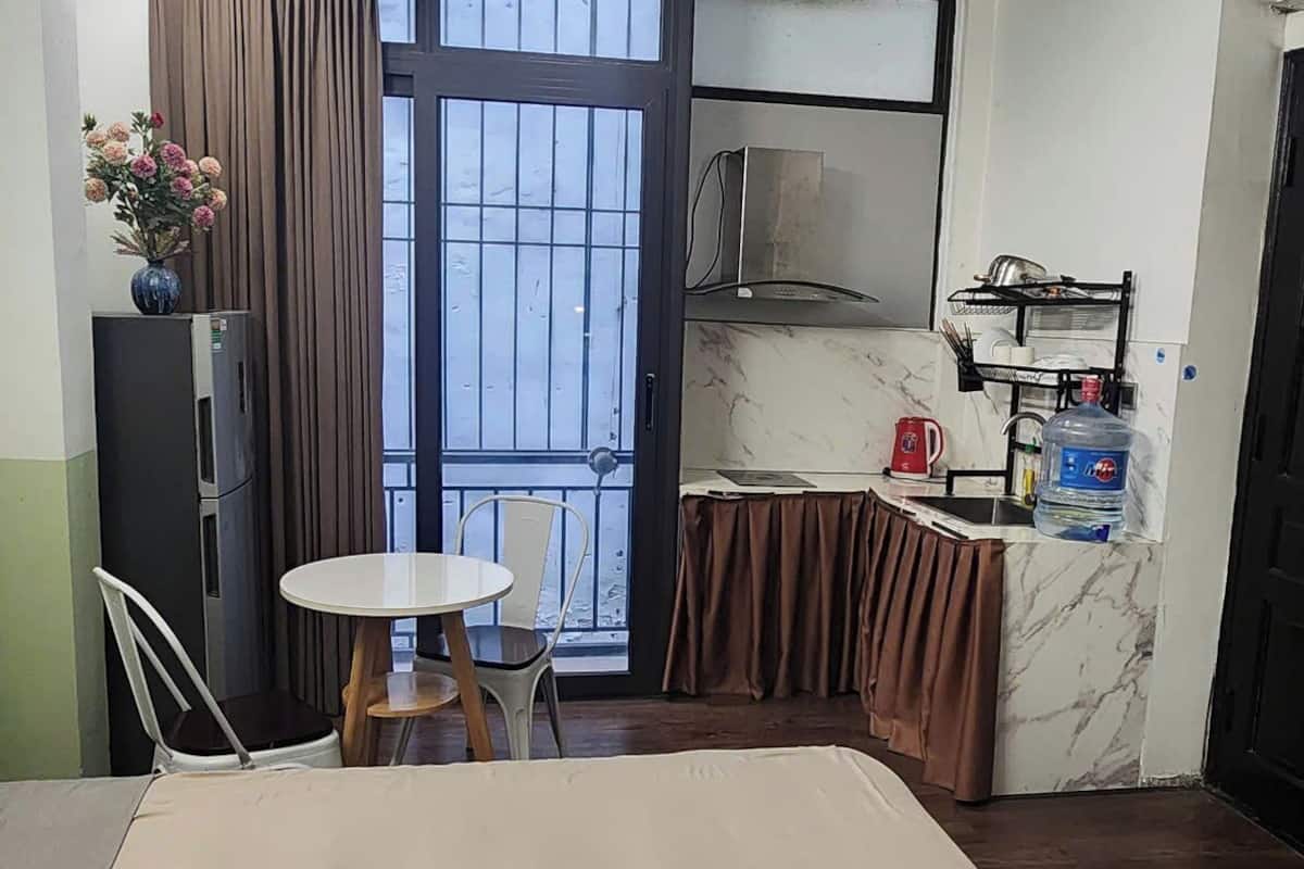 Economy Double Room | Individually decorated, individually furnished, desk, laptop workspace