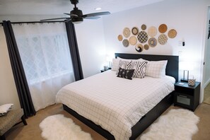 1 quarto, escrivaninha, ferros/tábuas de passar roupa, Wi-Fi de cortesia