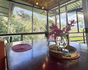 Dining - Cacao Forest Treetop Cottage w/ AC – 15 min to Beach & Town – Puntarenas (Playón)