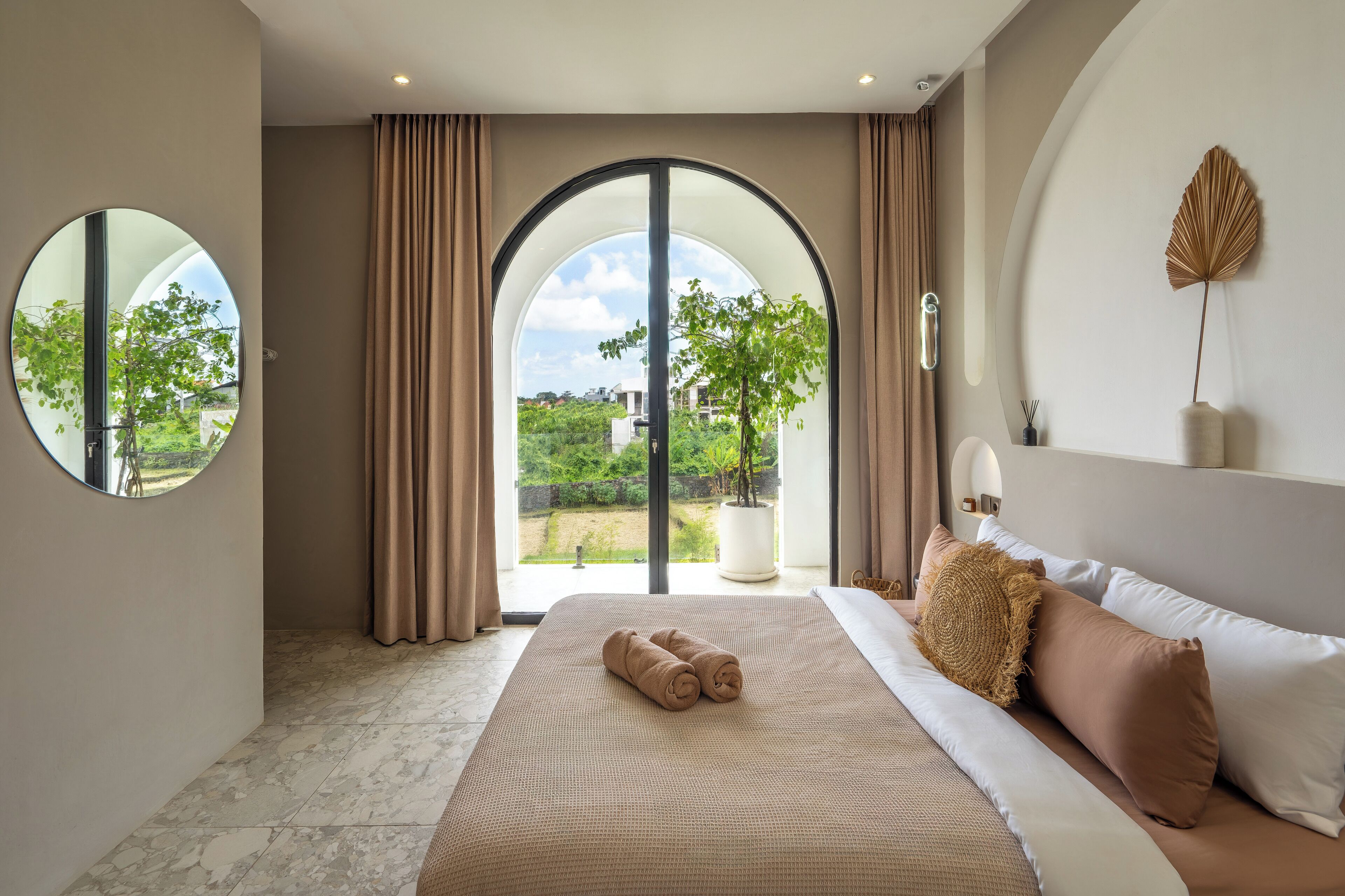 Laptop workspace, iron/ironing board, cribs/infant beds, rollaway beds