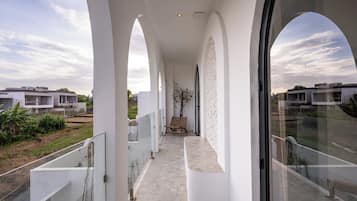 Senior Villa | Balcony