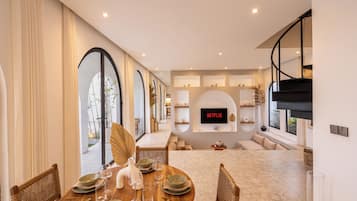 Senior Villa | Dining room