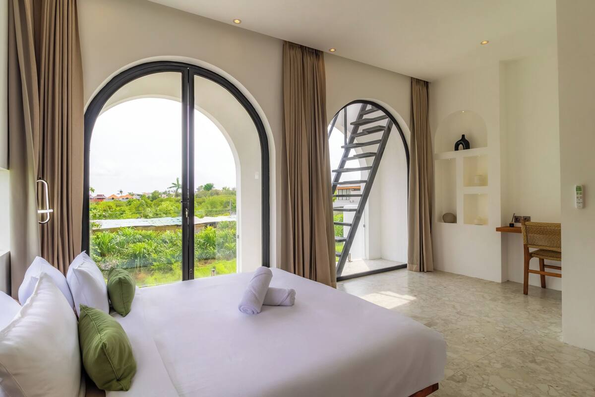 Romantic Villa | Laptop workspace, iron/ironing board, cribs/infant beds, rollaway beds