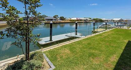 A Waterside Paradise - Geographe's Hidden Oasis