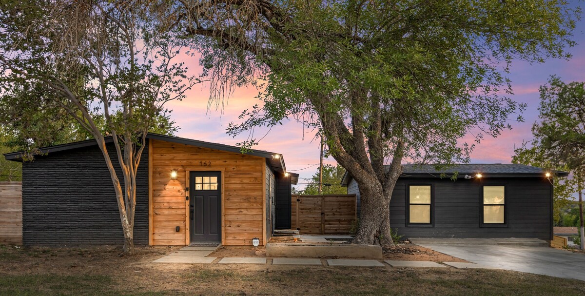 4BR Modern Getaway by Lackland & SeaWorld