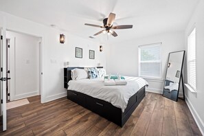 4 bedrooms, travel crib, free WiFi, bed sheets