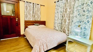 3 bedrooms, iron/ironing board, free WiFi