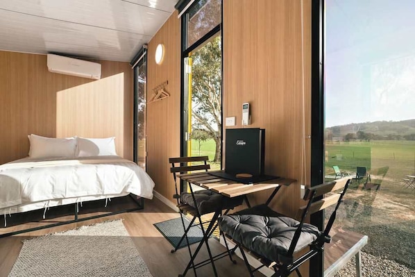 1 bedroom, WiFi, bed sheets