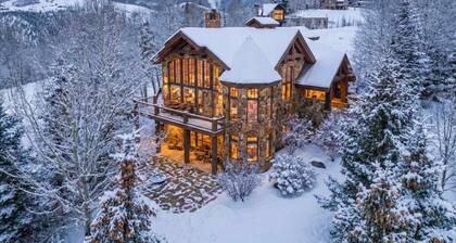 Luxe Mountain Village Retreat | Hot Tub w/ Views