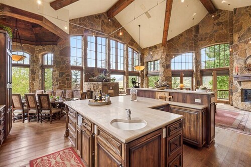 Luxe Mountain Village Retreat | Hot Tub w/ Views