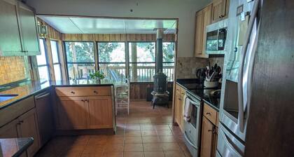 Delightful 4-BR with pond, deck, spacious yards in Picayune