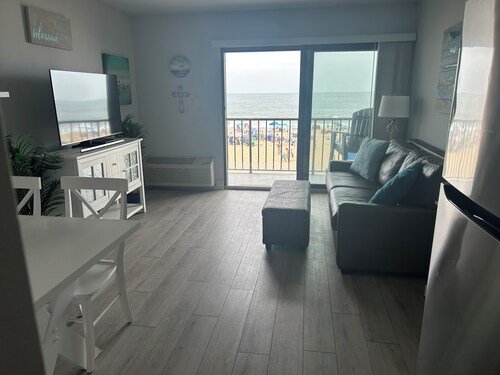 Direct Oceanfront 1-Bedroom Condo on 12th Street & Boardwalk