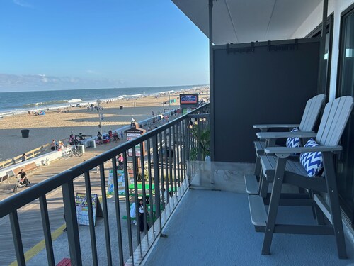 Direct Oceanfront 1-Bedroom Condo on 12th Street & Boardwalk