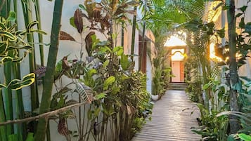 Villa with Pool View | Free WiFi