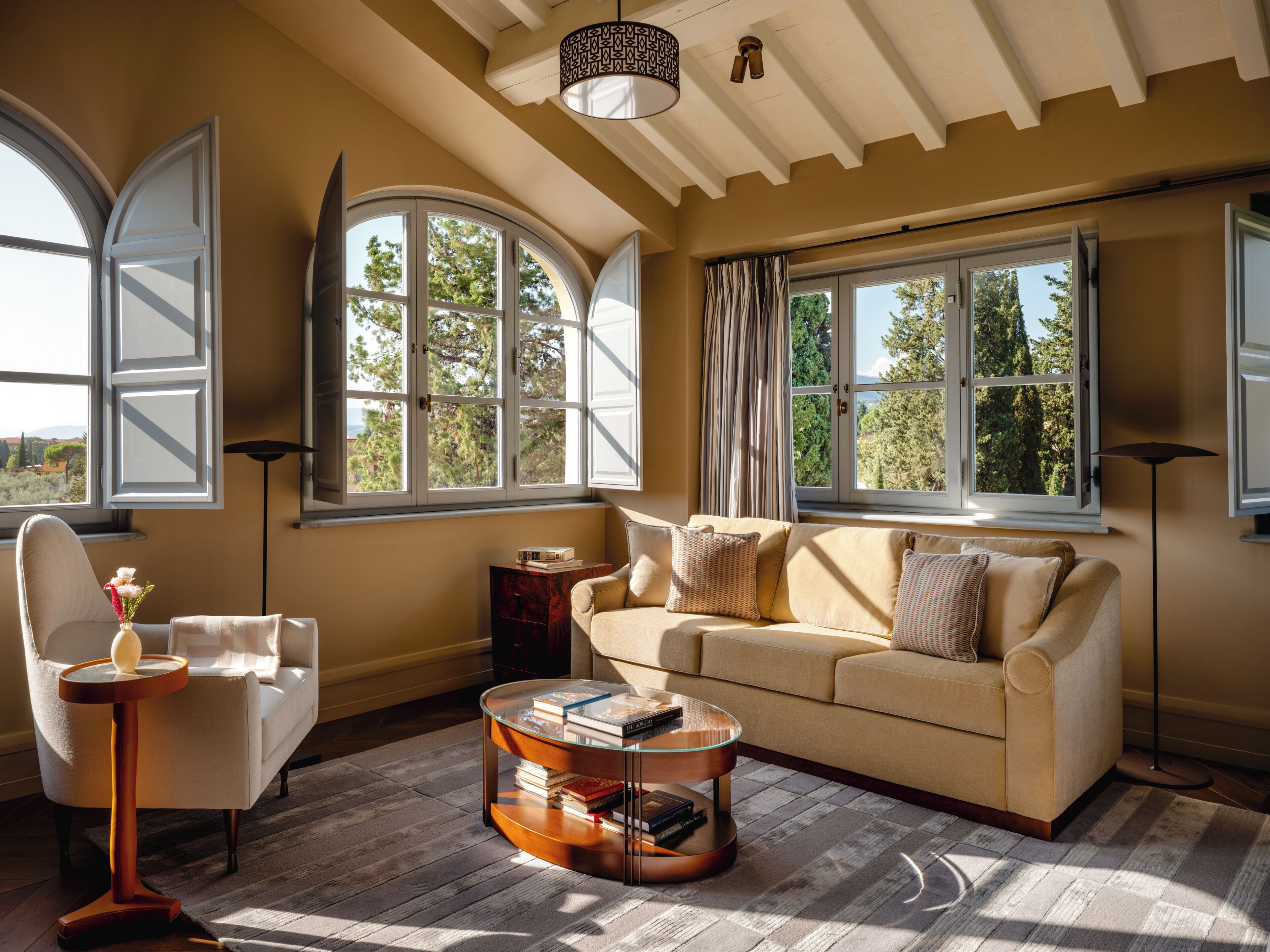 Junior Suite (Gran) | Premium bedding, pillowtop beds, minibar, in-room safe